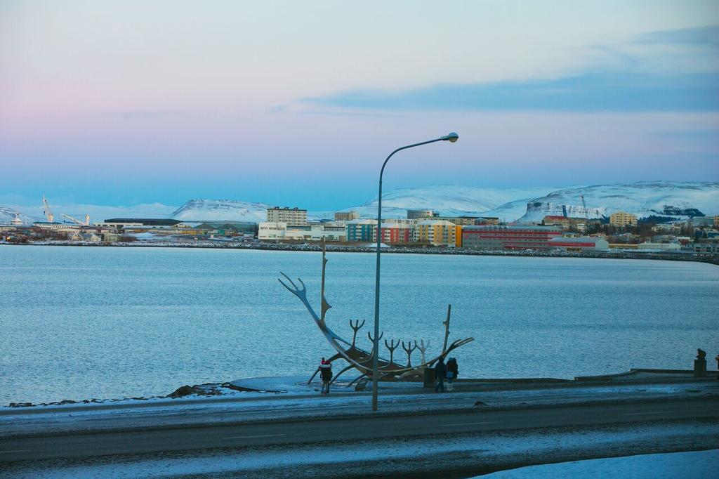 Penthouse Downtown With Free Parking Apartment Reykjavik Luaran gambar