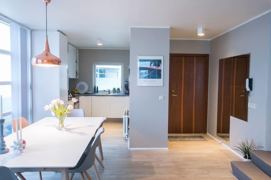 Penthouse Downtown With Free Parking Apartment Reykjavik Luaran gambar