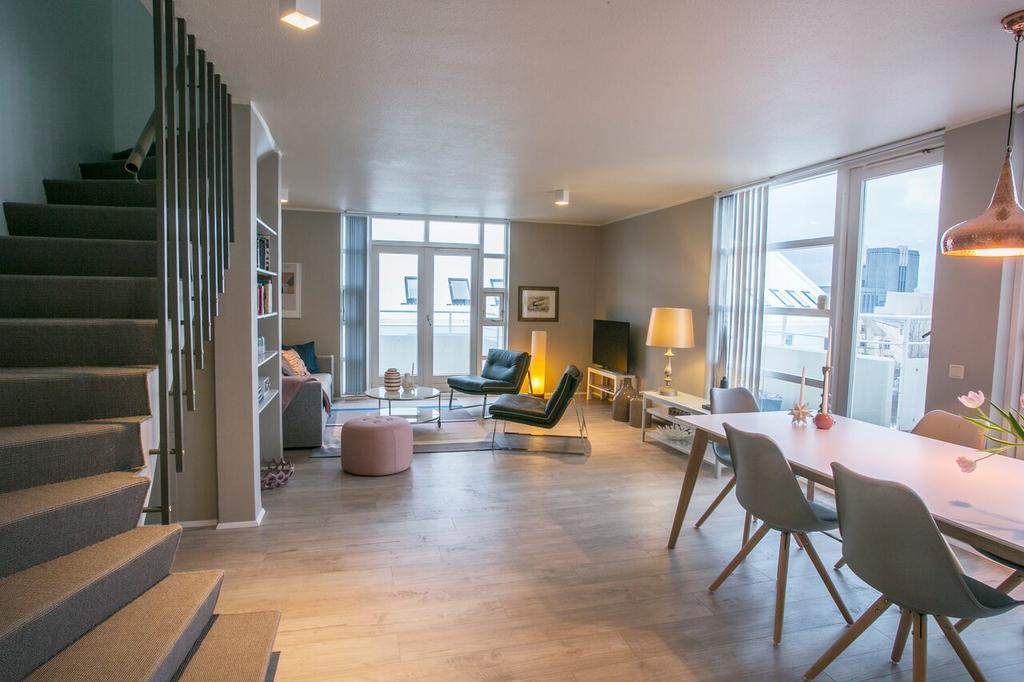 Penthouse Downtown With Free Parking Apartment Reykjavik Luaran gambar